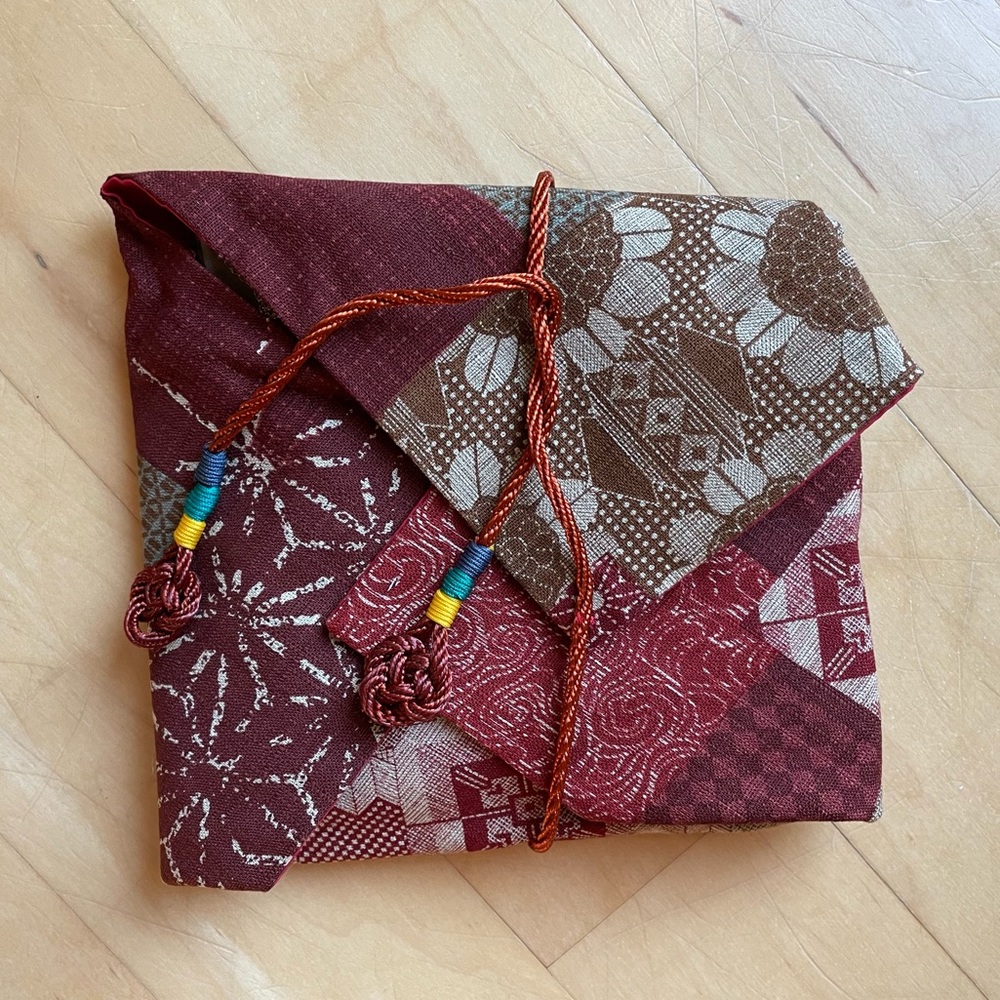 NWOT Unique Cloth Bag, Red Tie Bag
